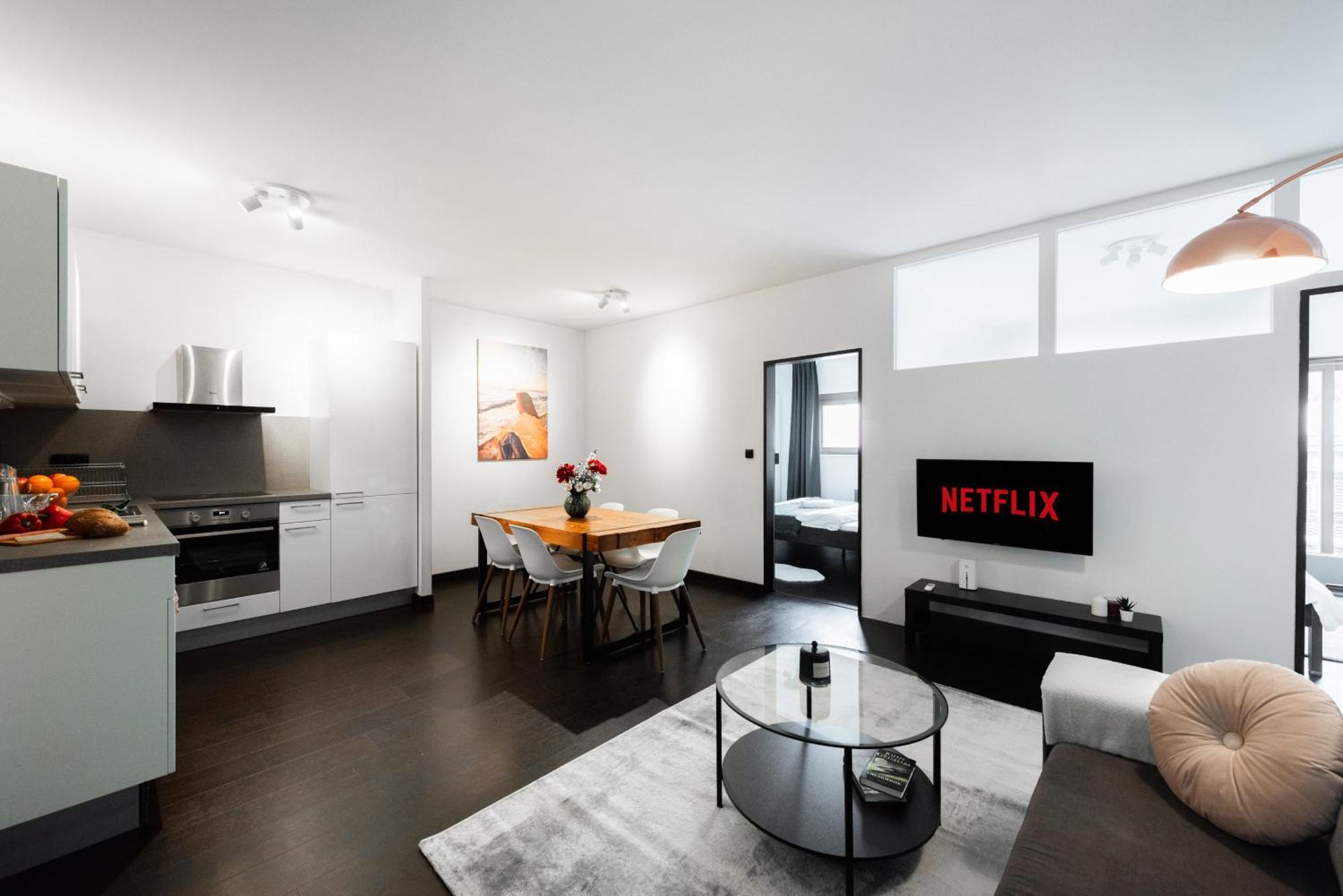 Spacious Apartments Near Karlin Square 布拉格 外观 照片