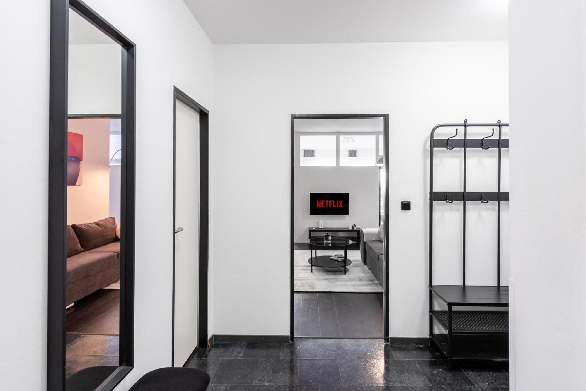 Spacious Apartments Near Karlin Square 布拉格 外观 照片