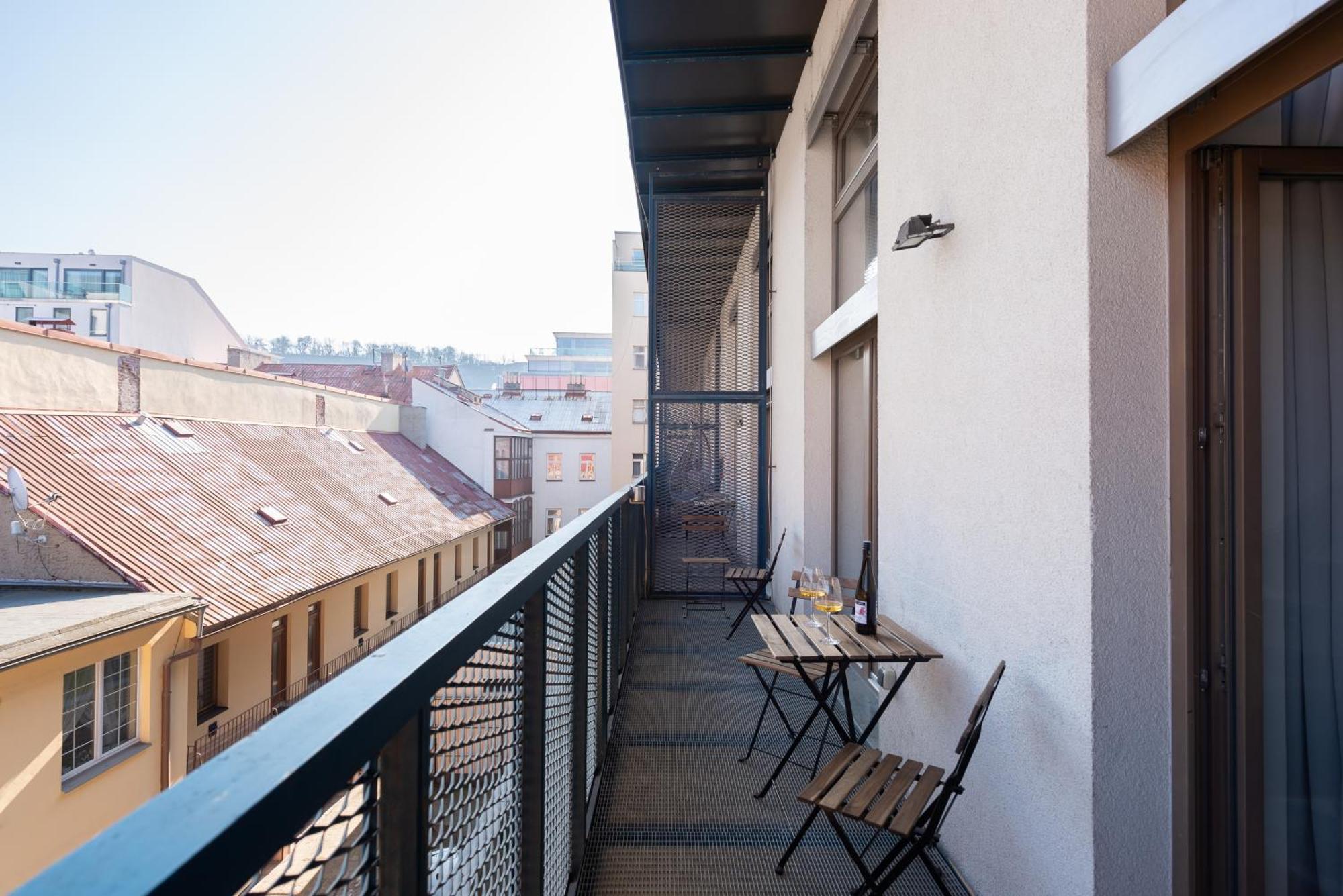 Spacious Apartments Near Karlin Square 布拉格 外观 照片